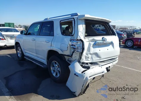 2010 Toyota 4Runner Sr5 V6 z USA, uszkodzony, nr VIN JTEZU5JR4A5007166
